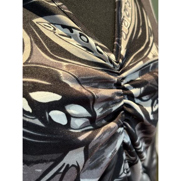 Women's Rayna Z V-Neck, 3/4 Sleeve Stretchy Floral Top, Size Med., EUC - Picture 2 of 3